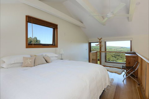 A Seascape Retreat - Holiday Find 7